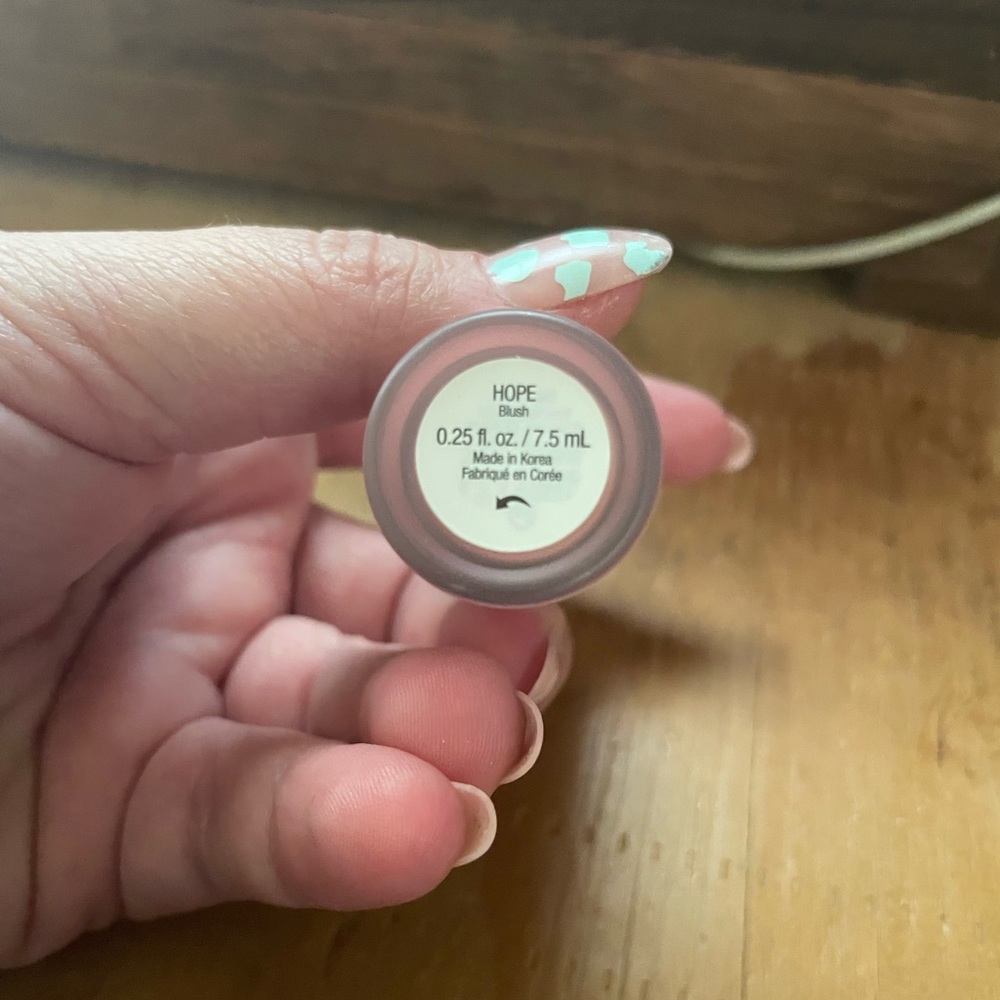 Rare Beauty Hope liquid blush